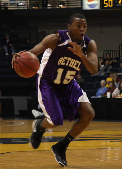 Dontaye Hinton makes his move against Murray State University.
